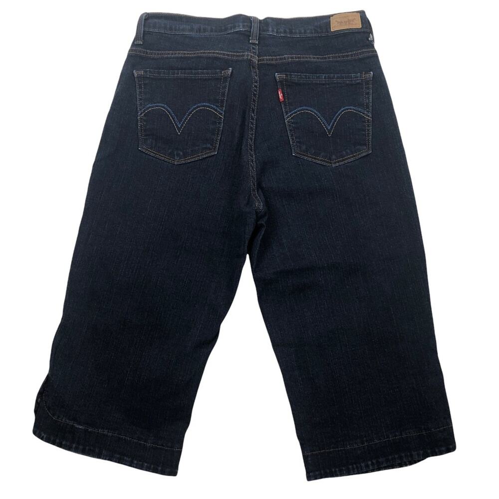 Levi’s Perfectly Slimming Jean Capris 10